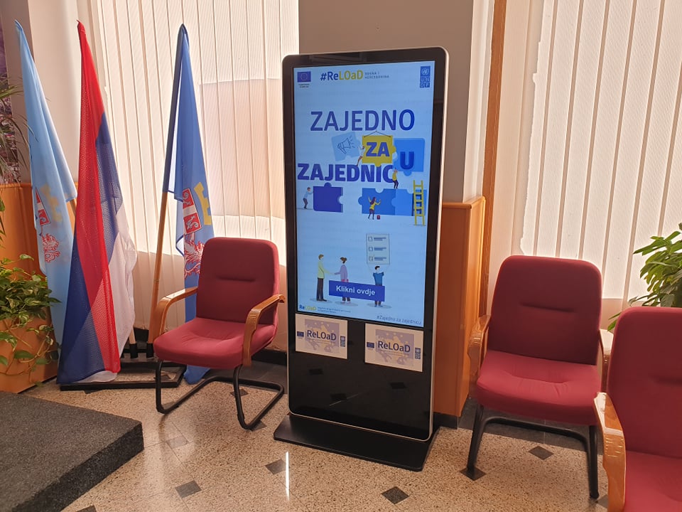 У Градској управи постављен интерактивни панел на додир