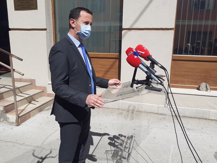 Школа и даље онлајн, Требиње добија дневну болницу за пацијенте са средње тешком сликом