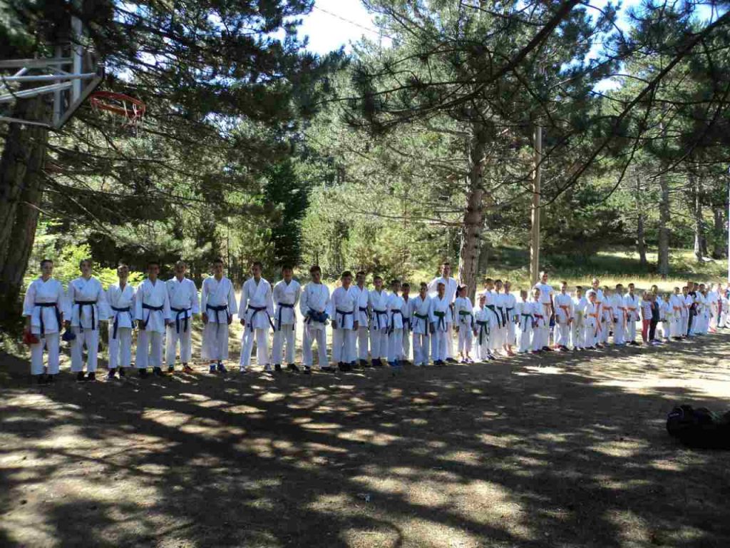 Karatisti KBS „Trebinje“ organizovali trening i druženje na Ublima