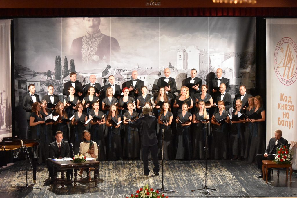 Održana svečana akademija “Kod kneza na balu”