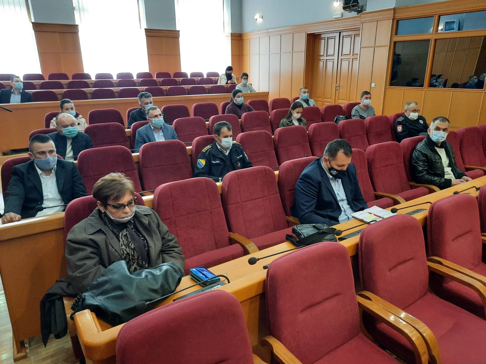 Без попуштања епидемиолошких мјера у Требињу – настава на даљину и сљедеће седмице