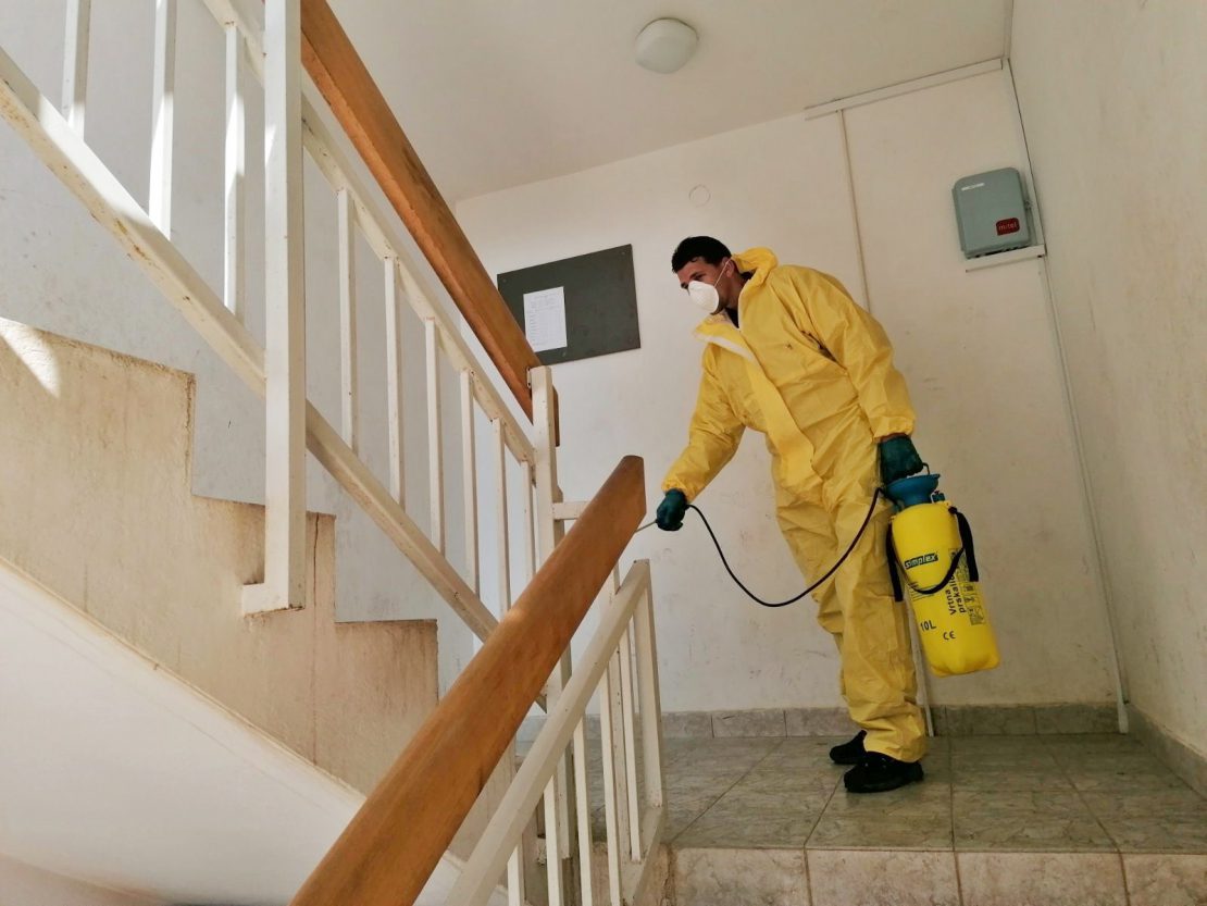 Почела дезинфекција у стамбеним зградама