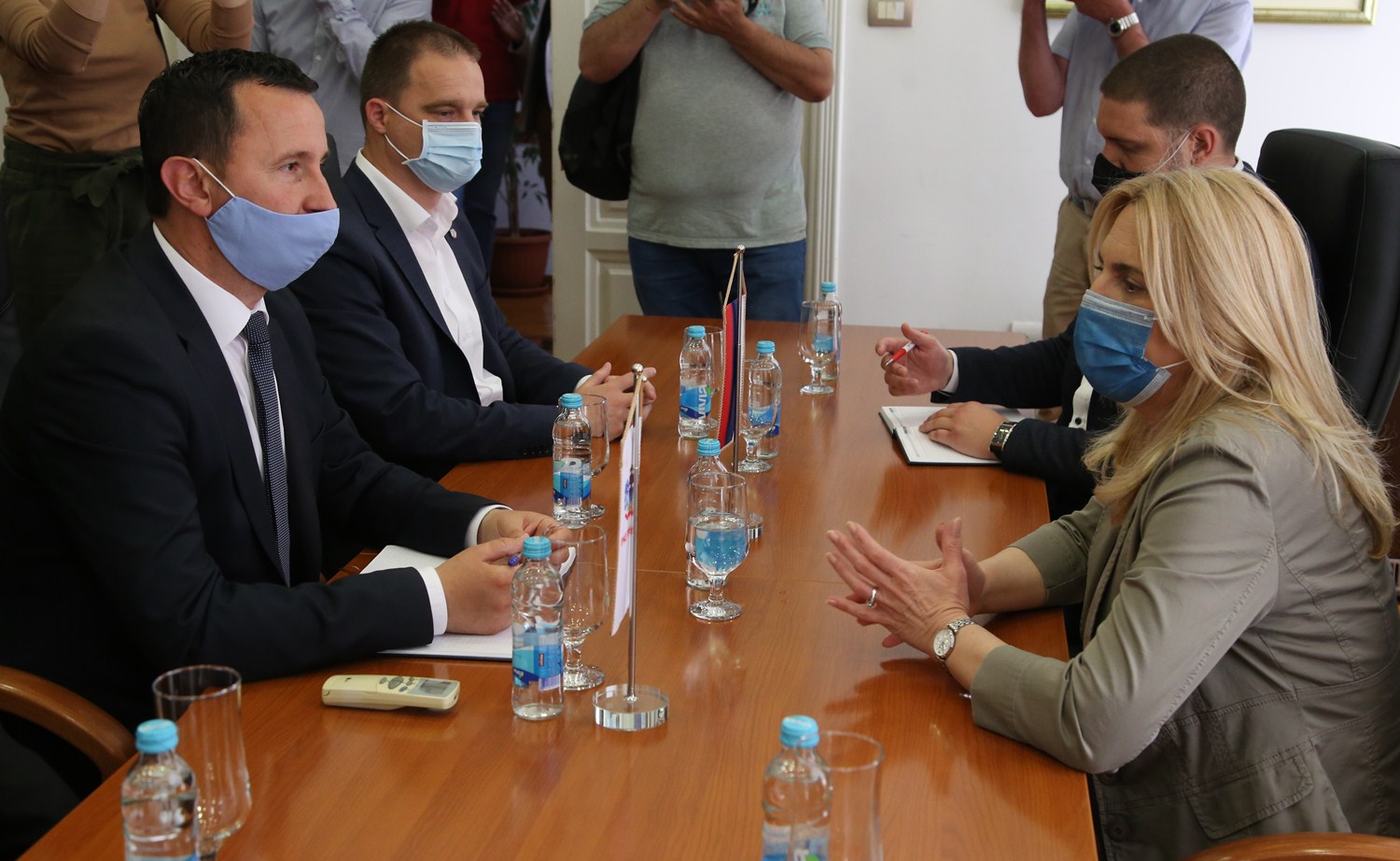 Цвијановић са Ћурићем – Требиње примјер бриге о младима од школе до запослења