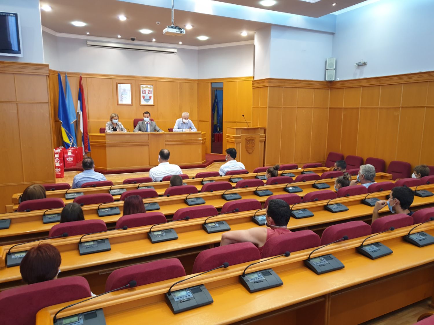 Градска управа обезбиједила бесплатне уџбенике за основаце из социјално осјетљивих категорија