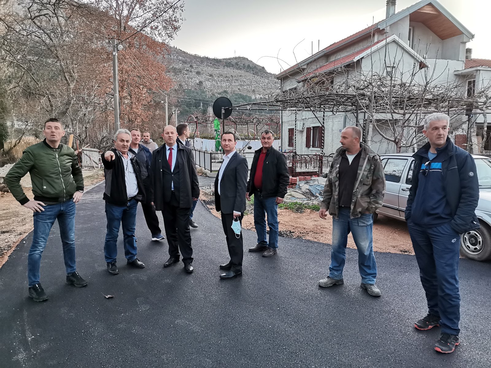 Асфалт стигао у село Поткрај и у улицу Жане Меркус