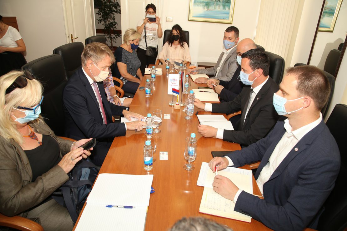 Ћурић са норвешким амбасадором – Требиње шанса за нова улагања