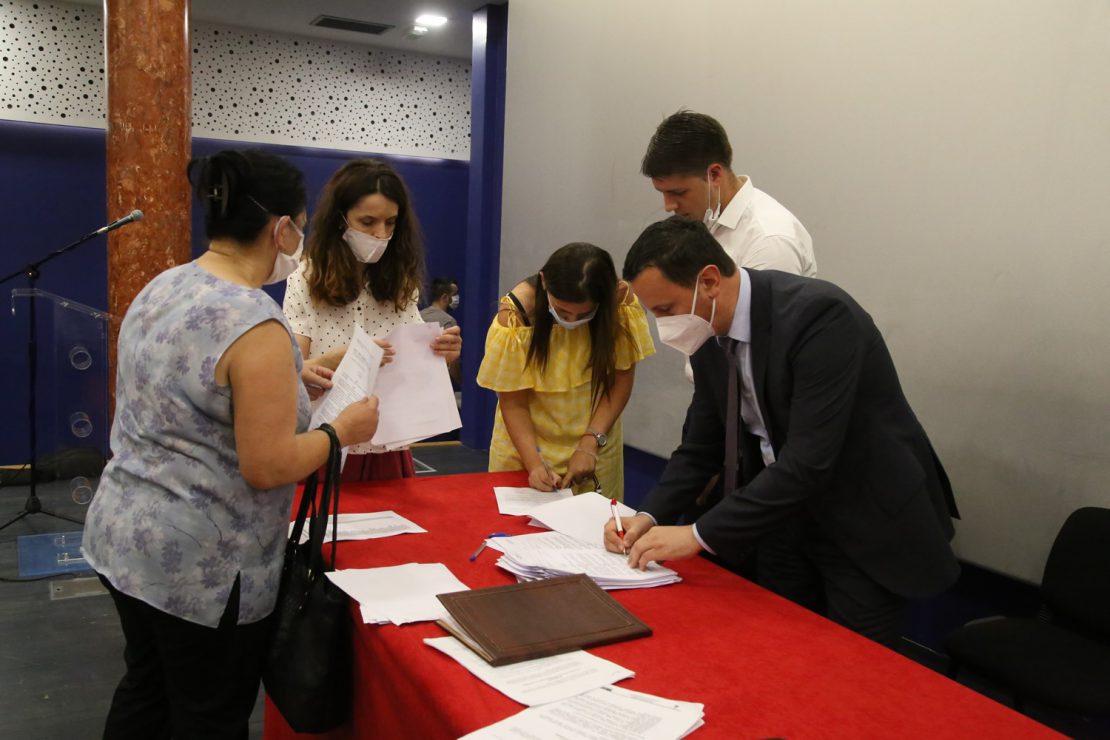 Potpisani ugovori o stipendiranju sa studentima