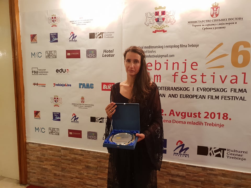 Изложба „Вјечни Небојша“ и додјела „Златног платана“ супрузи преминулог глумца