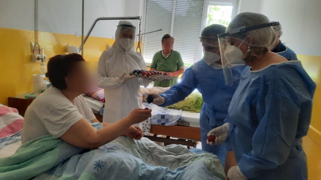 Руководство Града посјетило дежурне службе и пацијенте на ковид одјељењу