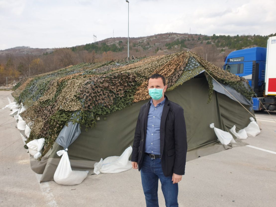 Ћурић обишао граничне прелазе „Иваница“ и „Клобук“ и пункт полиције у Љубову