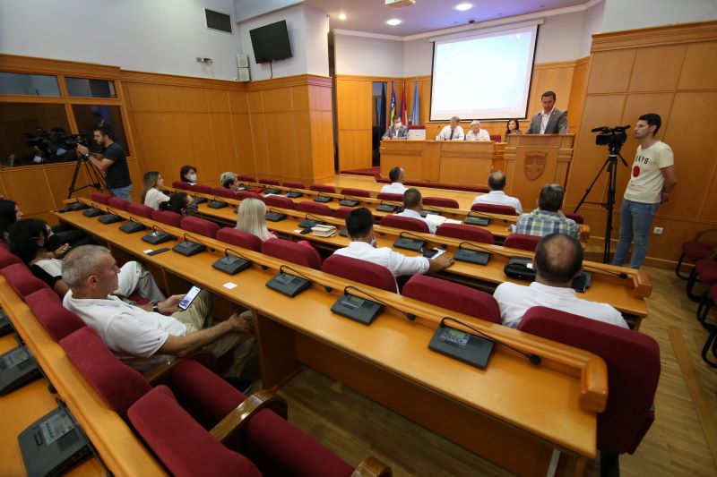 Норвешки амбасадор на састанку и са представницима требињске привреде