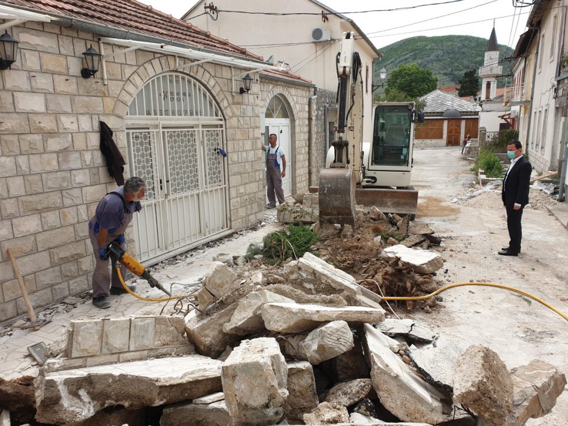 Почела III фаза поплочавања улица Старог града