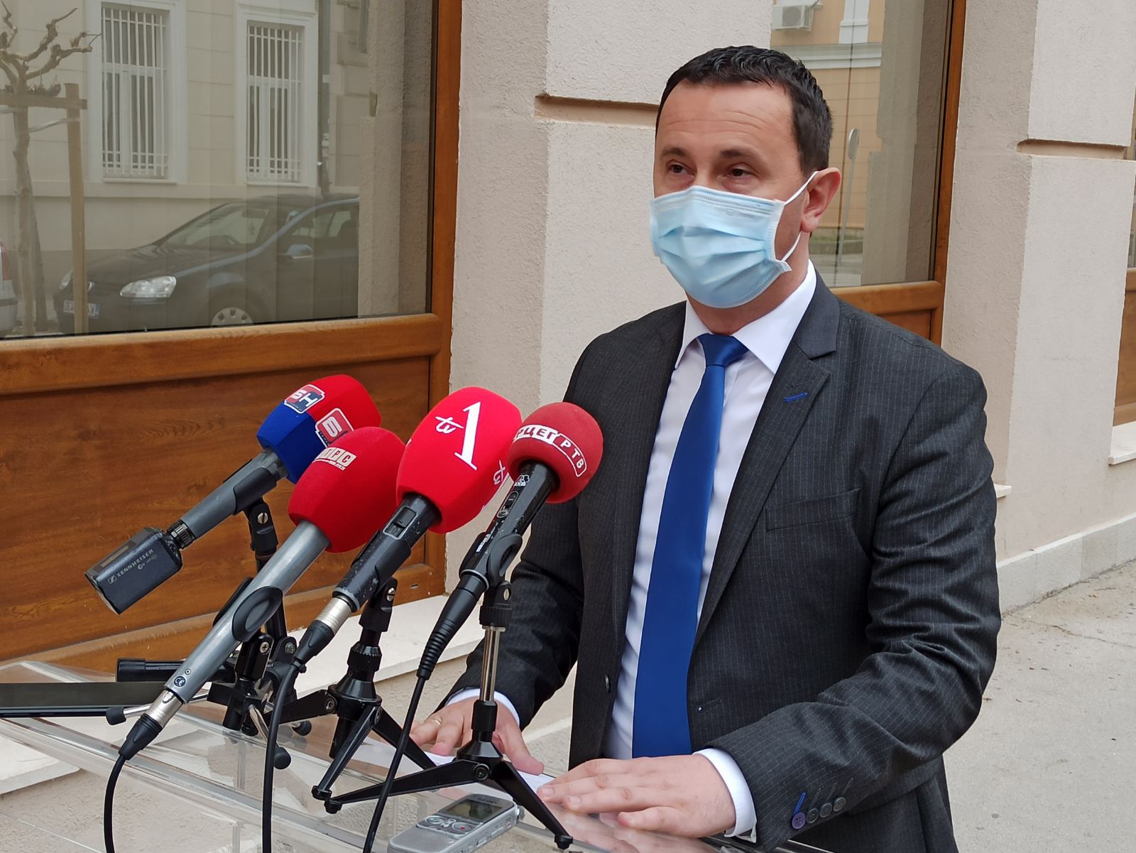 Градски штаб за ванредне ситуације донио нове епидемиолошке мјере