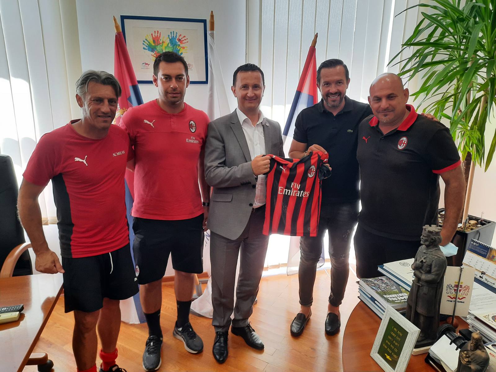 Predstavnici Milana na prijemu kod gradonačelnika