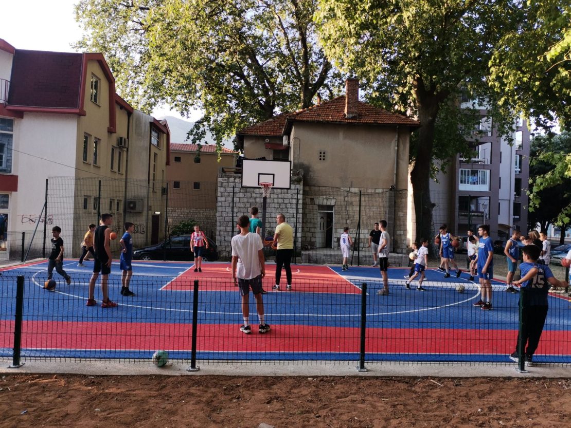 Отворено игралиште на Ложиони