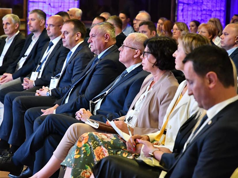 Počela konferencija o razvoju lokalnih samouprava i BFC programu – Gradonačelnik Mirko Ćurić panelista na sesiji o primjerima dobre prakse