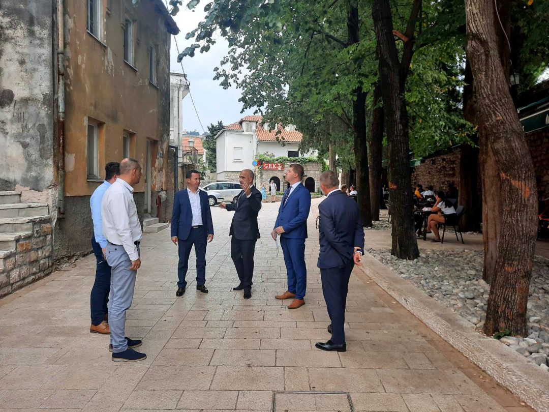 Ćurić sa srpskim konzulima u Trebinju i Banjaluci – Podrška Srbije nikada veća i značajnija!