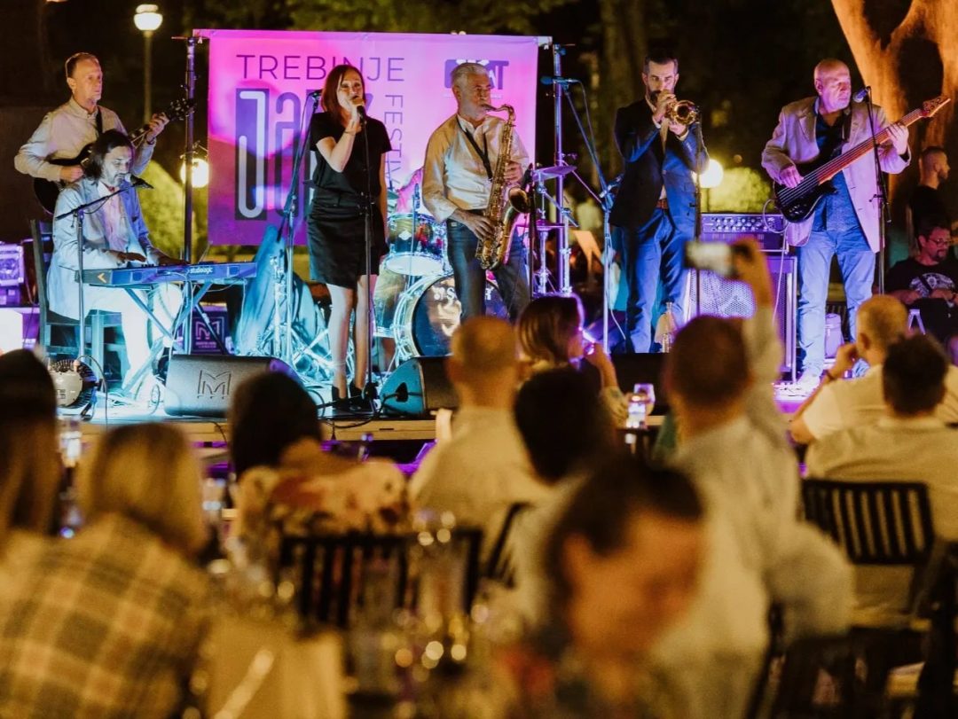 Koncertom Jovana Maljokovića i Balkan Salsa Benda počeo prvi džez festival u Trebinju