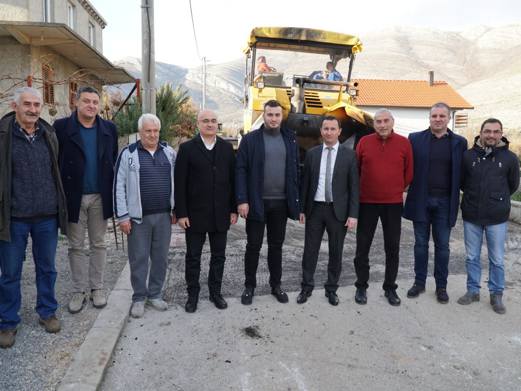 Завршено асфалтирање улице Доктора Драга Перовића – асфалт стигао до свих кућа