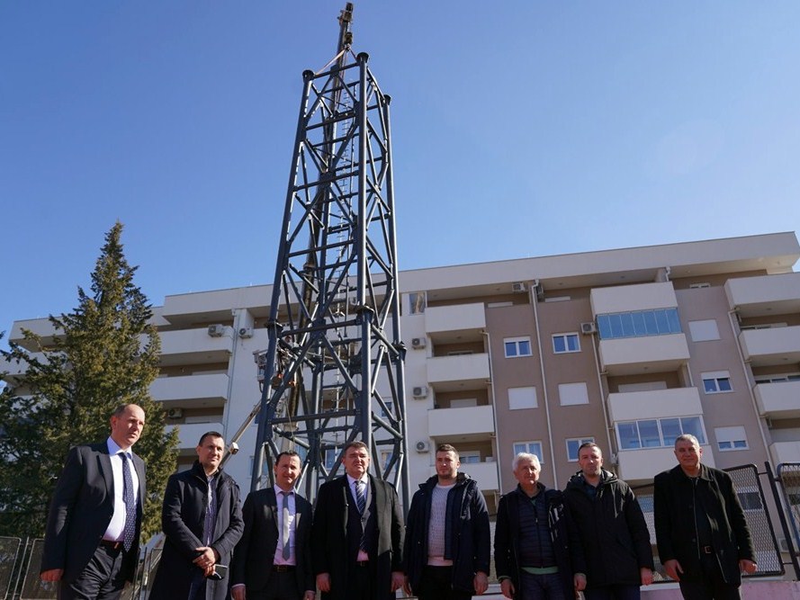 Градоначелник обишао радове на изградњи рефлектора на стадиону у Полицама