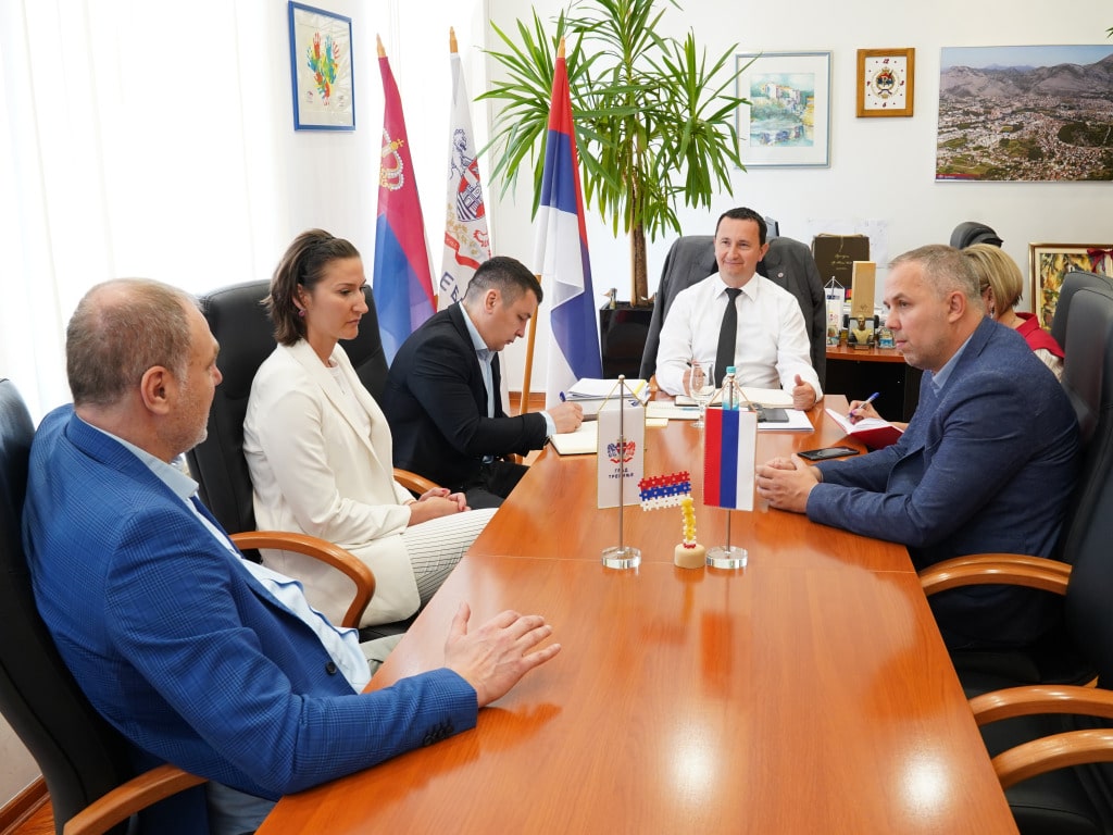 U Trebinju se održava Evropsko školsko prvenstvo u odbojci – Gradonačelnik upriličio prijem za organizatore