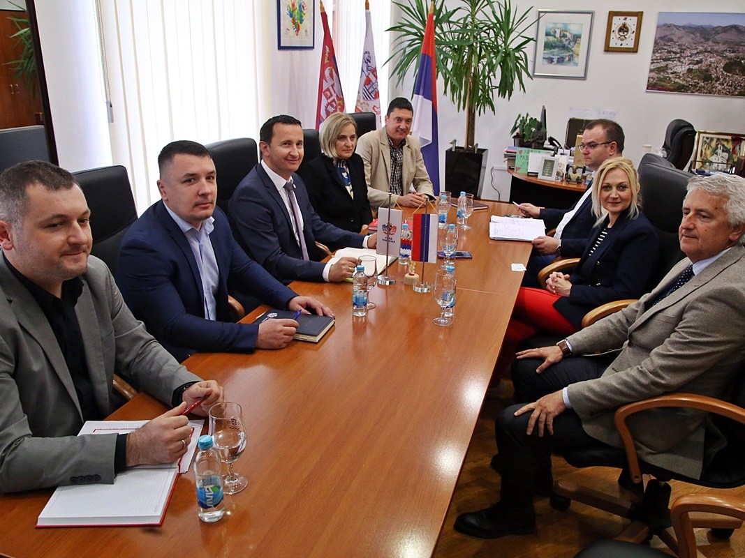 Ћурић разговарао са министром Селмом Чабрић – Требиње домаћин ЕП у одбојци за дјецу