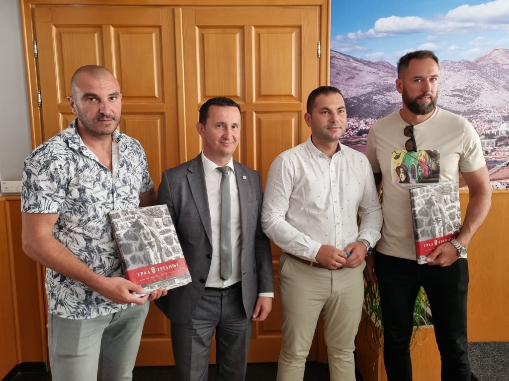 Ћурић приредио пријем за хероје са базена у Бреговима – ХВАЛА ВАМ!