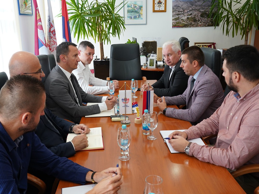 Ћурић одржао састанак са Шулићем: Подршка за измјене Закона о угоститељству