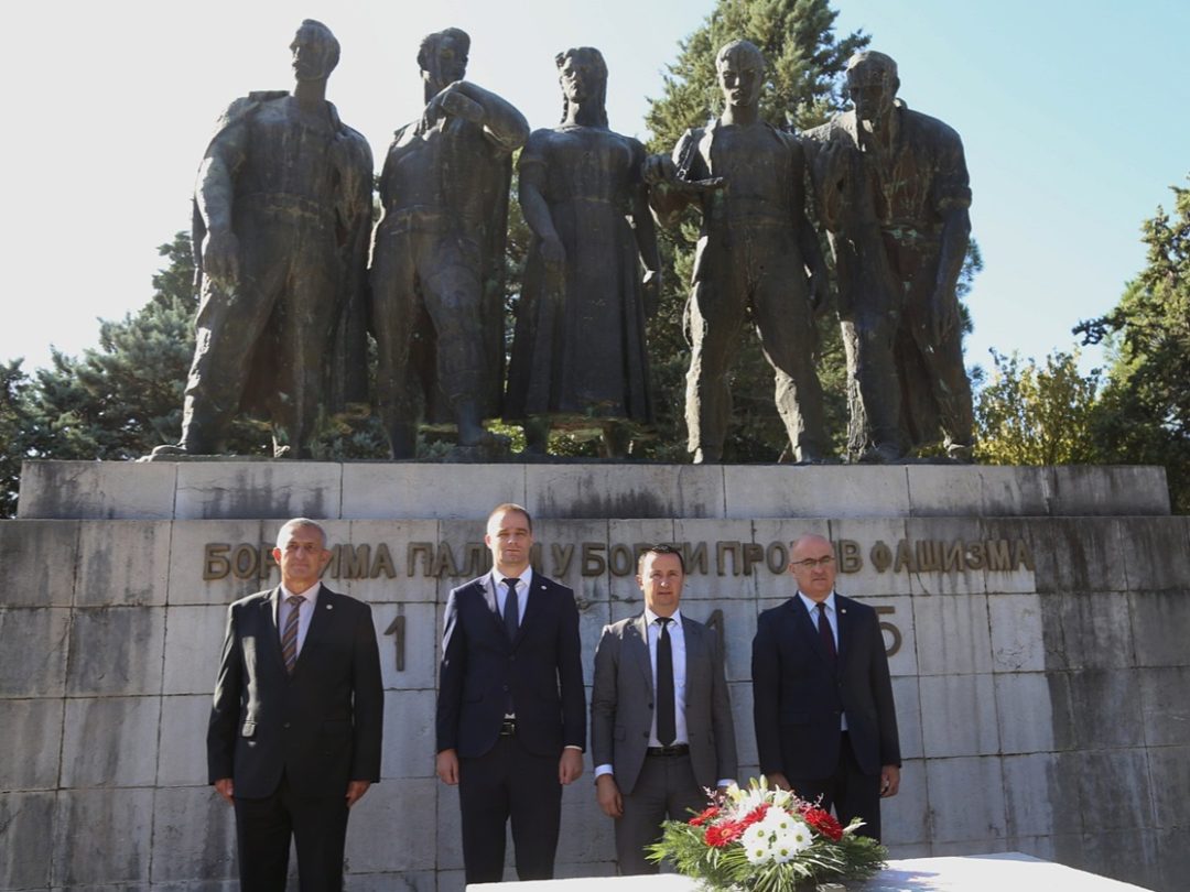 Полагањем цвијећа обиљежен Дан ослобођења Требиња у Другом свјетском рату