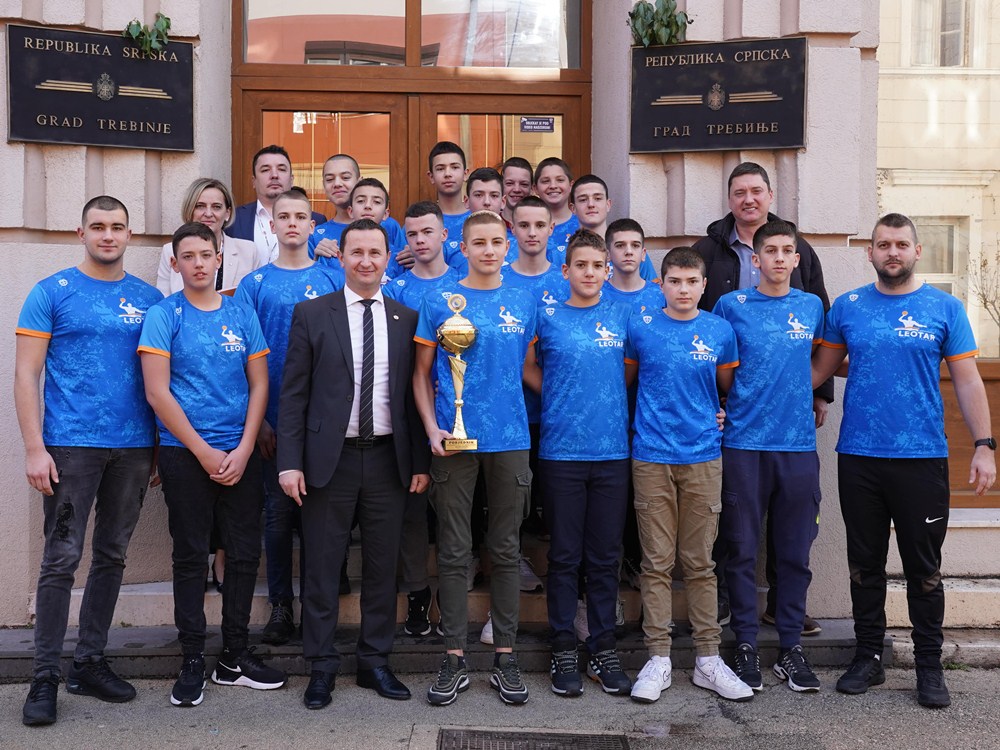 Млади требињски ватерполисти на пријему код градоначелника