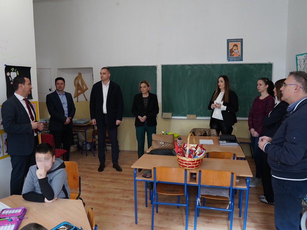 Градоначелник Ћурић обишао радове на реконструкцији школе у Дражин Долу