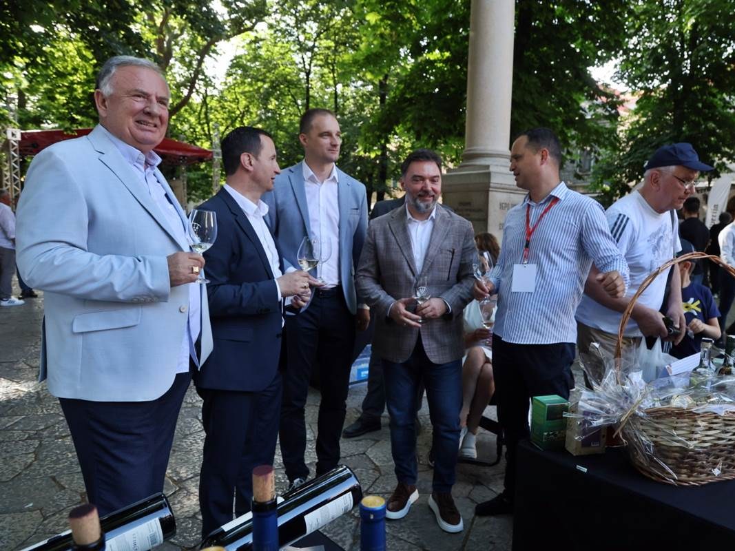 Требиње окупило 40 излагача на првом Међународном сајму вина и хране