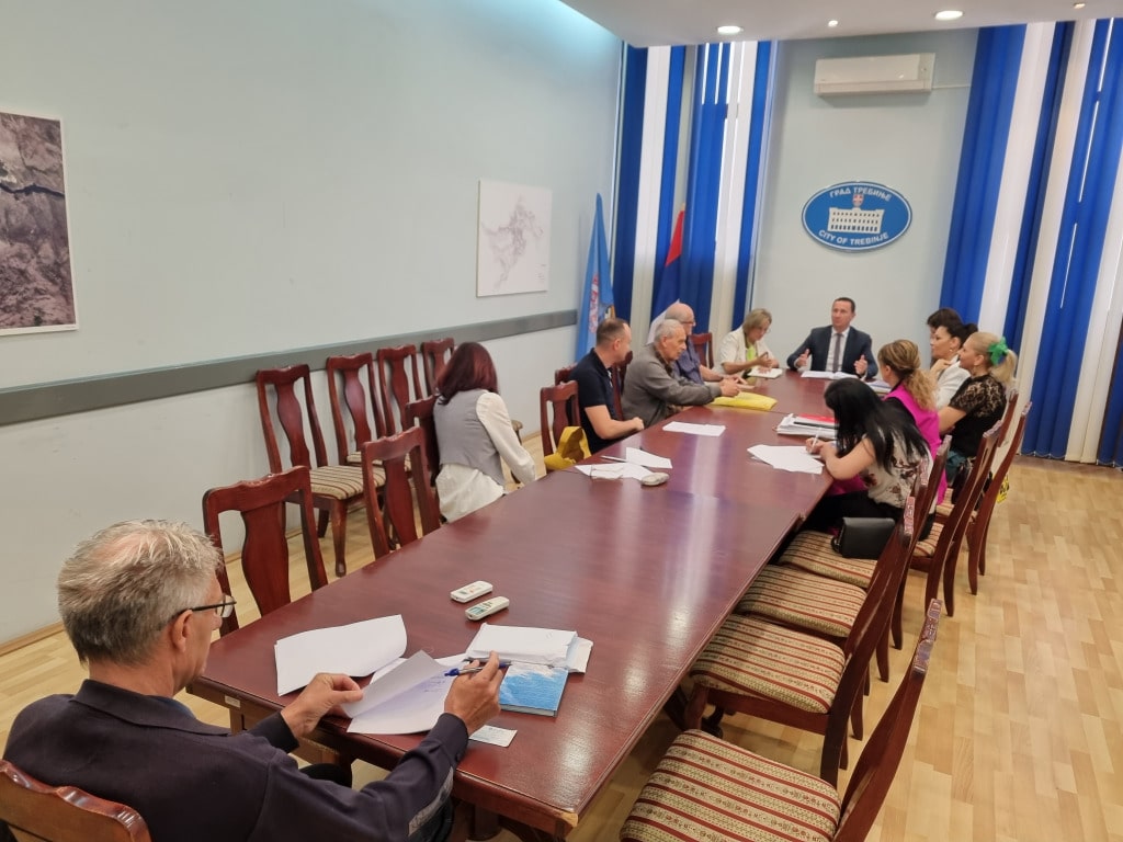 Потписани уговори о издаваштву