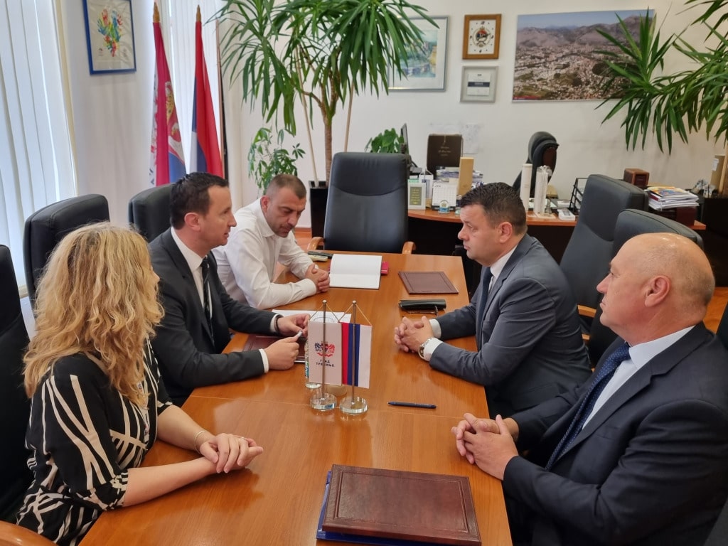 Потписан Меморандум за завршетак изградње зграде са 15 станова за избјегла и расељена лица