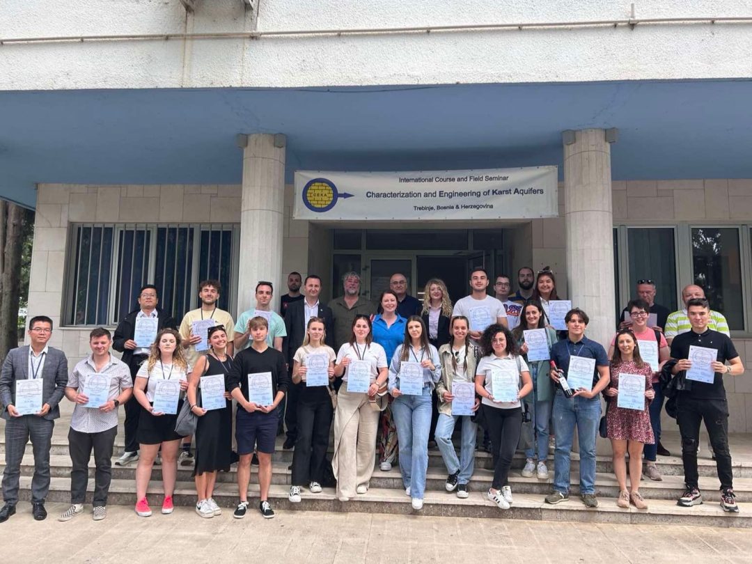 Ћурић и Бањак обишли учеснике међународног курса и теренског семинара „Карактеризација и инжењеринг карсних аквифера“