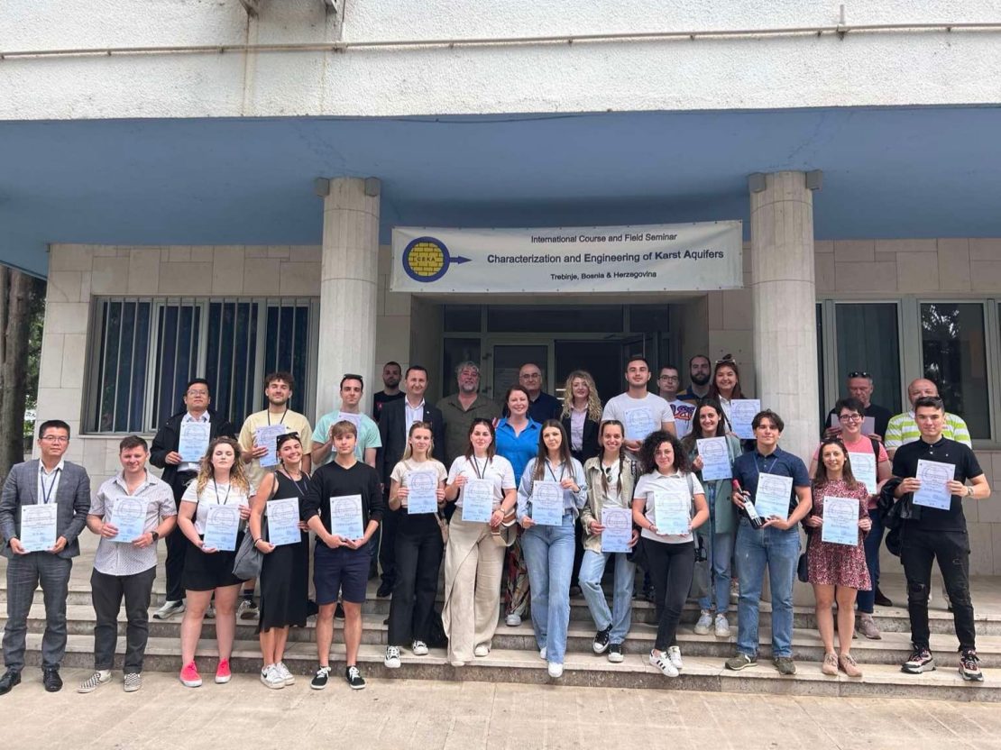 Ћурић и Бањак обишли учеснике међународног курса и теренског семинара „Карактеризација и инжењеринг карсних аквифера“