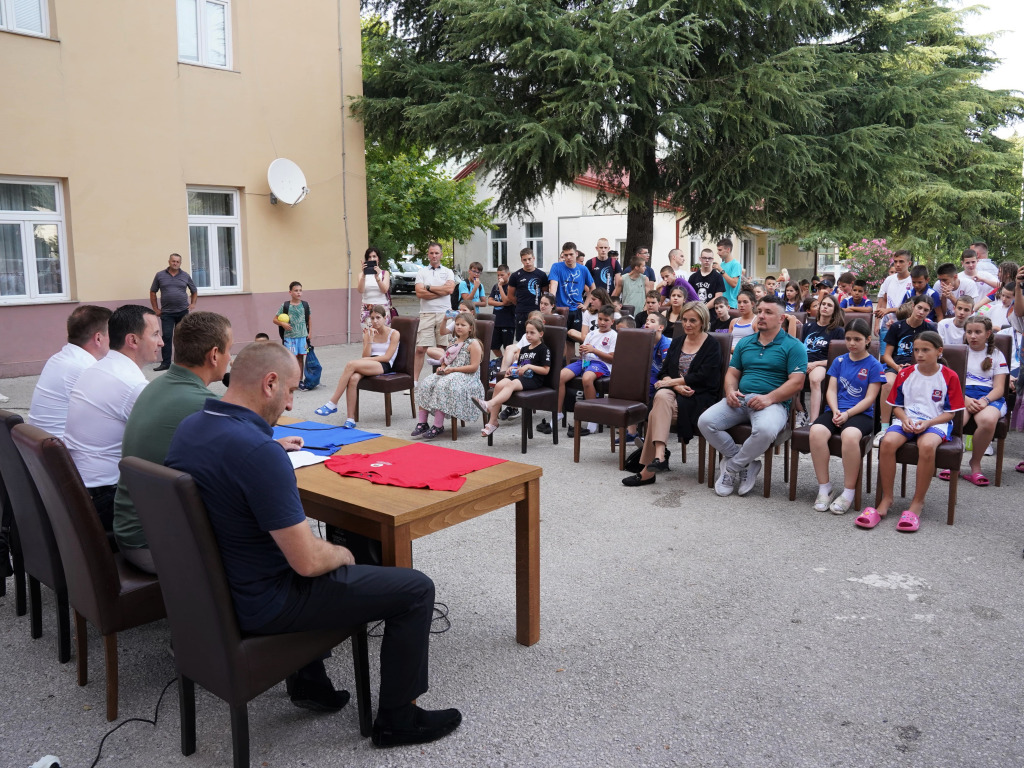 У Требињу отворена Љетна школа спорта, окупиће више од 1.000 учесника