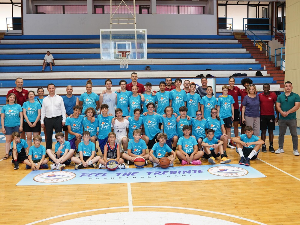 Градоначелник Ћурић посјетио први кошаркашки камп „Feel the Trebinje“