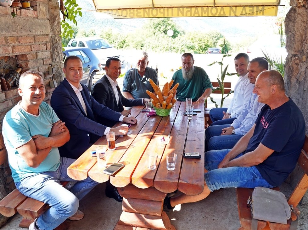 Ћурић у Величанима: Пружити подршку произвођачима кукуруза клечка и обновити старе млинице