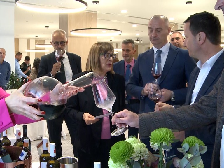 Заједнички наступ требињских и војвођанских винарија на манифестацији „Вина Војводине у Црној Гори“ у Херцег Новом