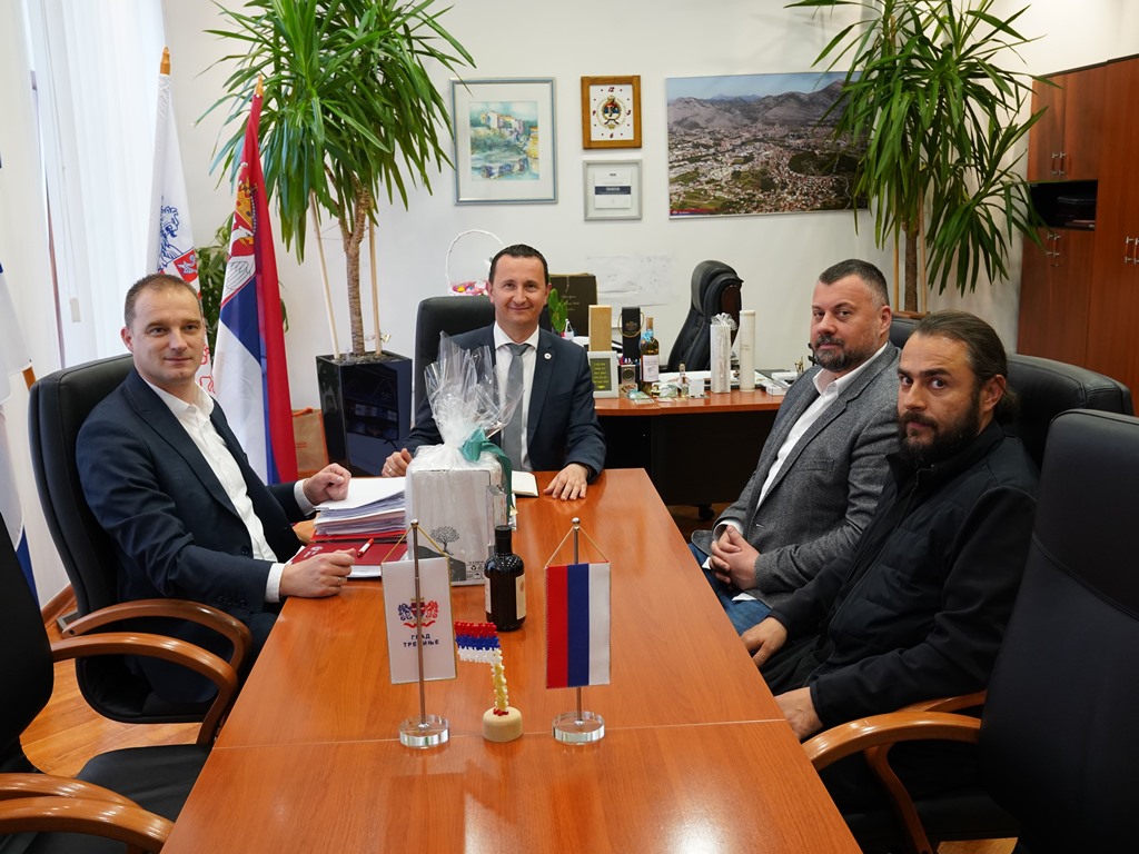 Пријем код градоначелника: Маслинова уља из Требиња препозната у Њујорку