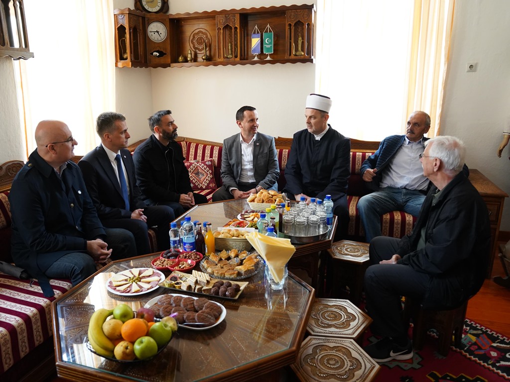 Представници Града и Црквене општине Требиње на бајрамском пријему у Меџлису