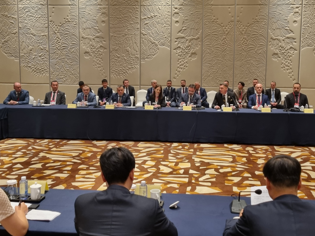 Ћурић на Форуму градоначелника у Кини – Прилика за размјену искустава и имплементацију идеја