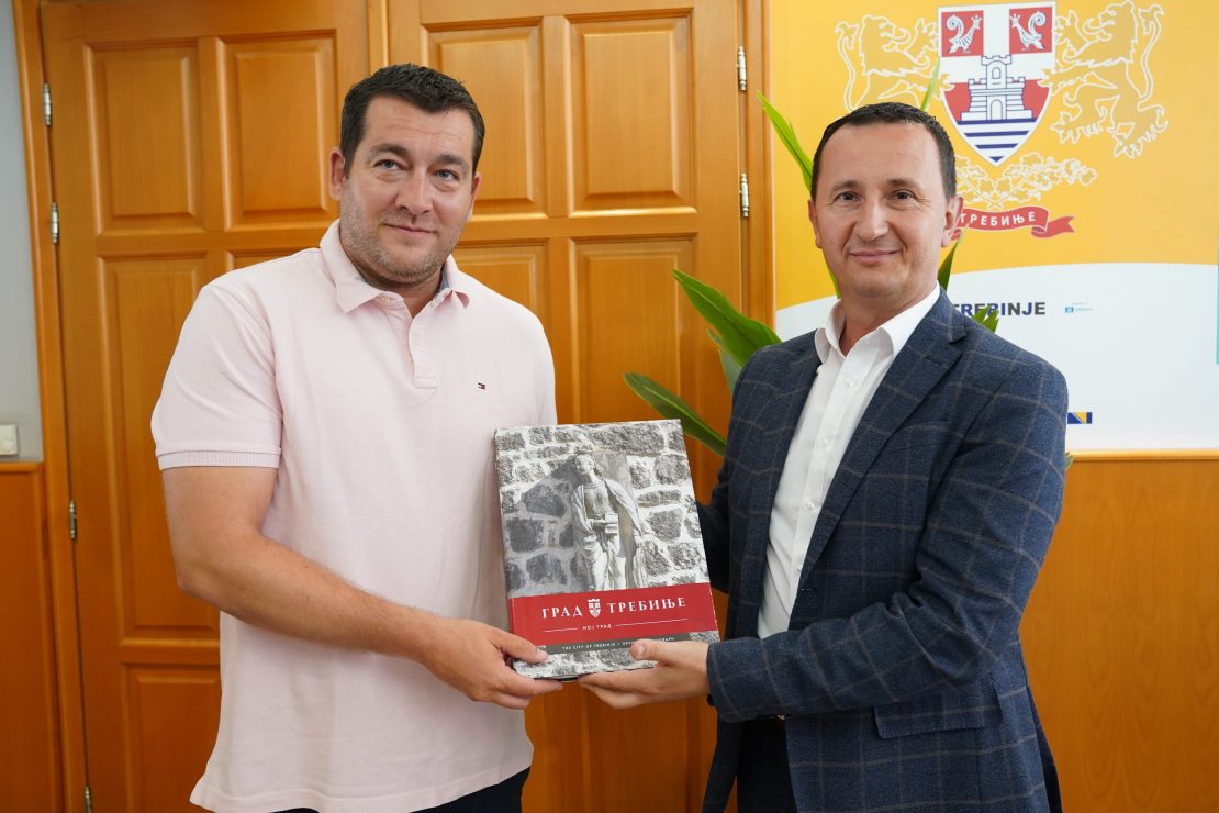 Селектор ватерполиста Србије на пријему код градоначелника Требиња