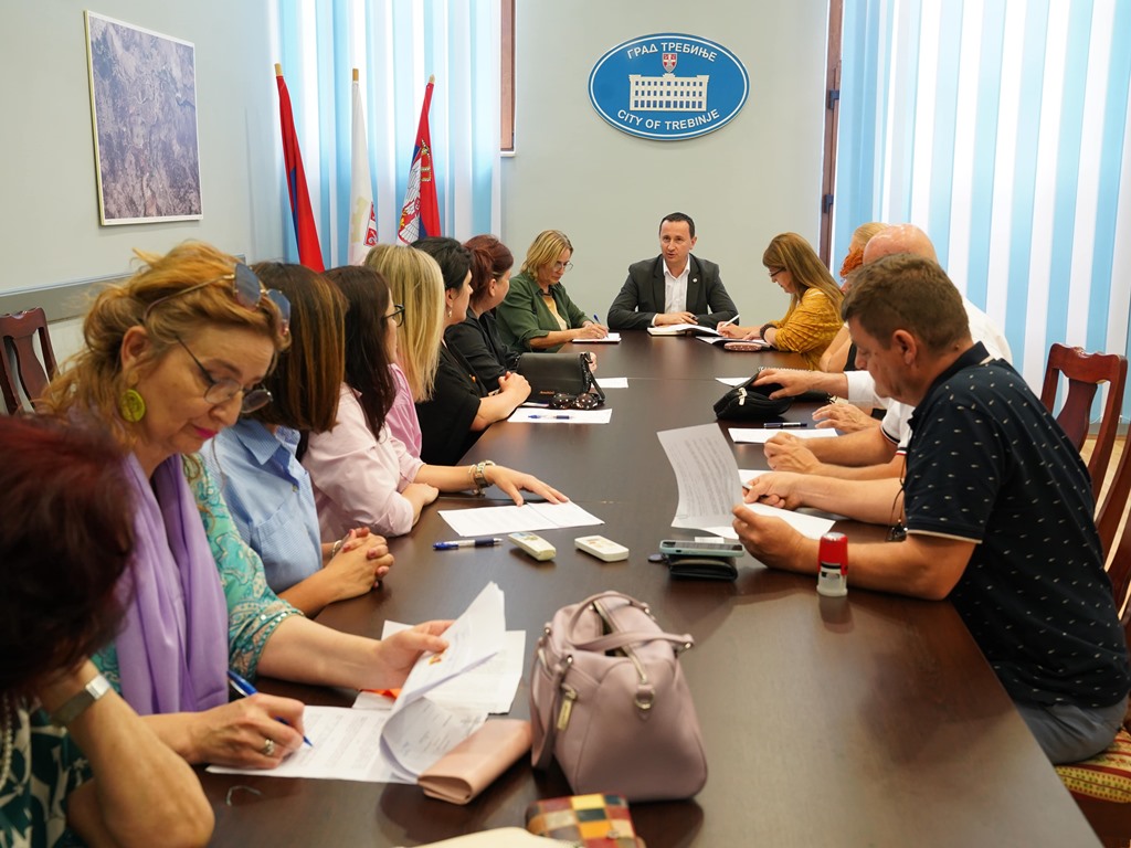 Подршка локалном стваралаштву – Потписани уговори о суфинансирању публикација за 2025. годину