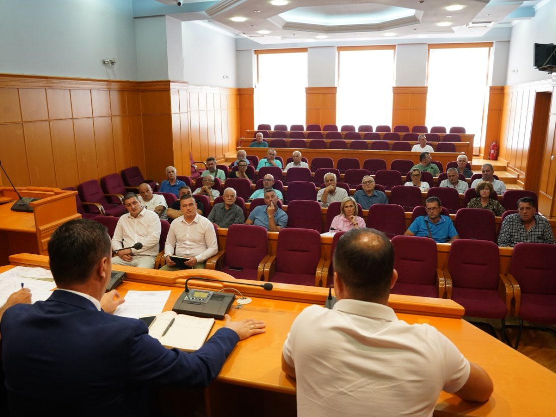 Власници парцела и Град једногласно договорили стављање система за наводњавање у Засад пољу у пуну функцију