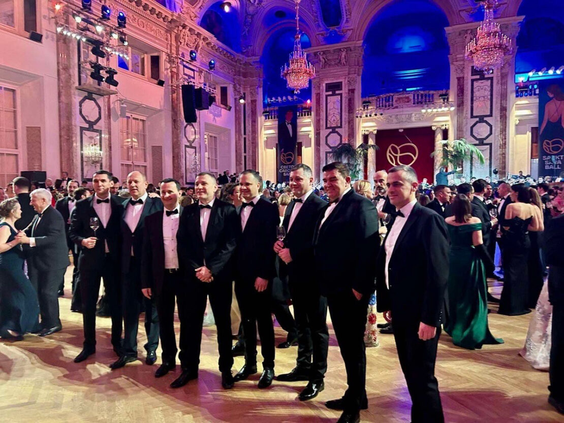 Хофбург у знаку Требиња: фолклор, хор и презентација града одушевили госте (ФОТО)