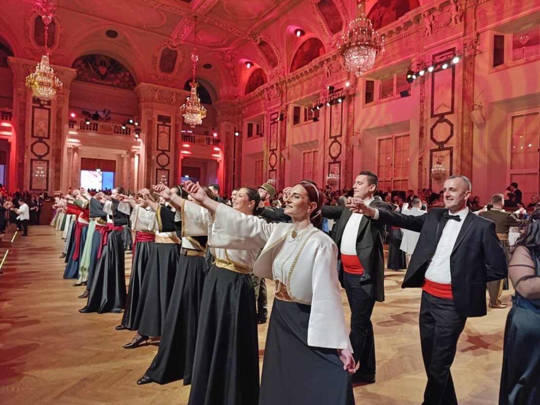 Oрганизациони одбор Светосавског бала упутио захвалницу градоначелнику и учесницима из Требиња