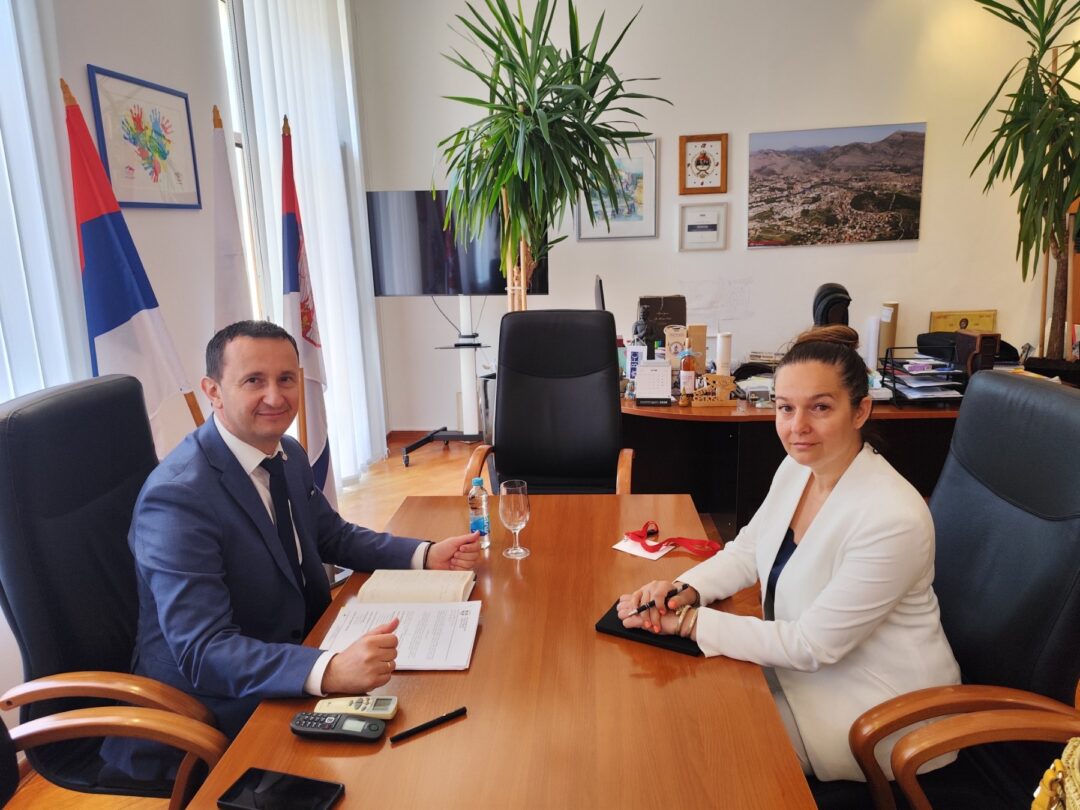 Градоначелник на састанку са замјеником директора Канцеларије Амбасаде САД