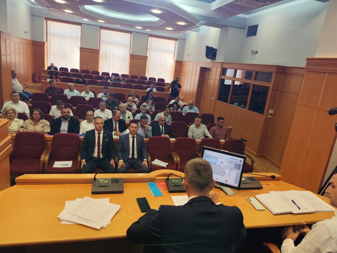 Завршено скупштинско засједање: Забрана кретања возила у Старом граду од 9 до 6 часова; нове мјере за очување изгледа Требиња кроз измјене одлуке о рекламирању